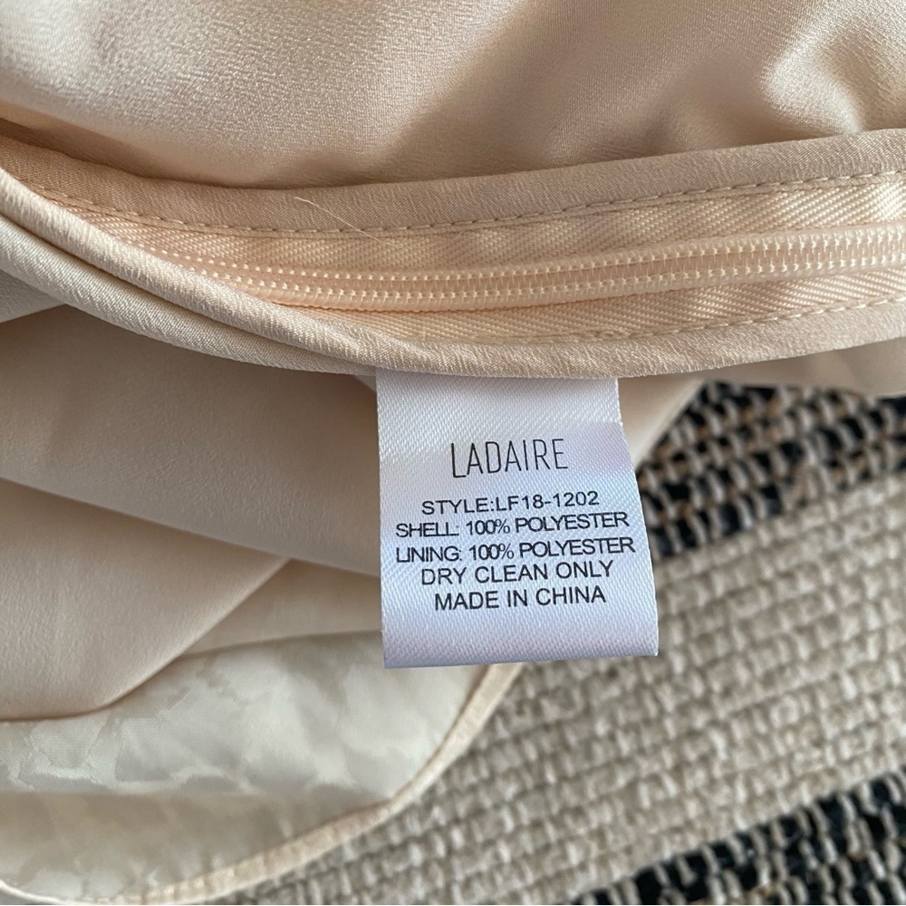 Ladaire Cream Satin Elara Snake Texture Satin Long Sleeve Mini Dress Medium - Picture 16 of 16